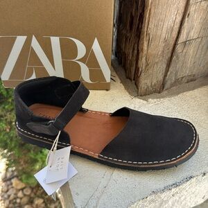 Brand New Girl’s Zara flats size 5.5